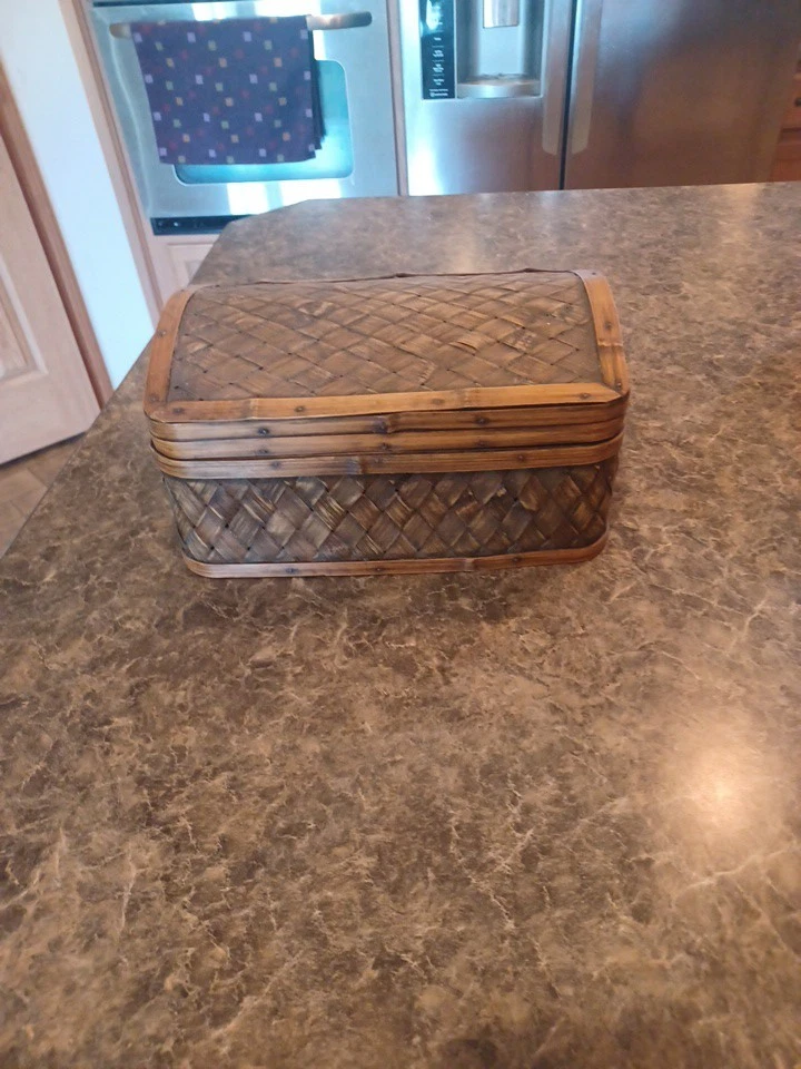Vintage Hinged Wood Wicker Rattan Copper Woven Basket Storage Chest Trunk - image 2 of 4