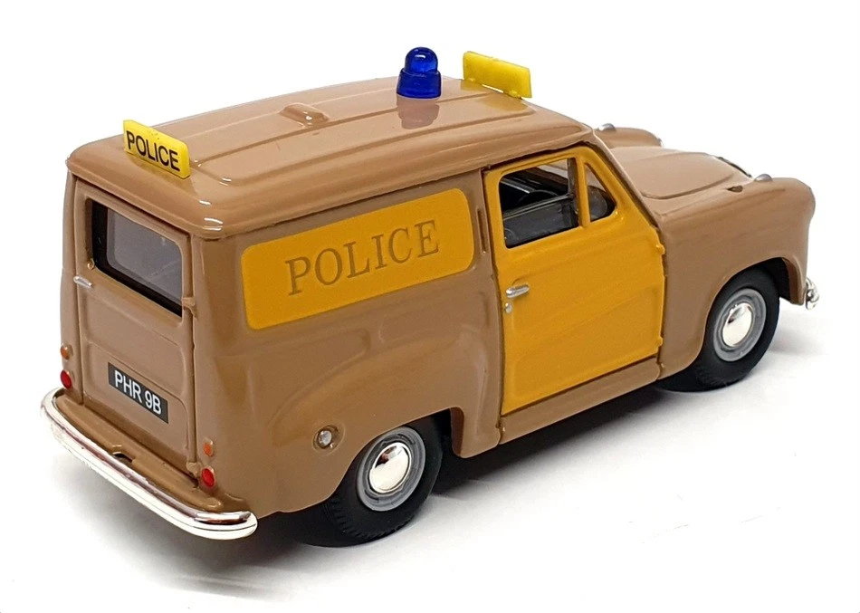 Vanguards 1/43 Scale VA17005 - 1956 Austin A35 Van - Wiltshire Constabulary - Image 2 of 4