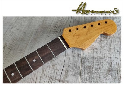 ST Roasted Maple Neck, Pau Ferro Fretboard, M.0.P. Dots, 21 Frets, Nr. STN 03