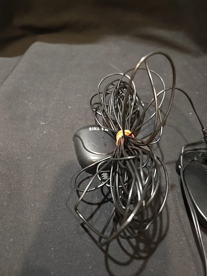 RECEPTOR DE RADIO SATELITAL SIRIUS XACT XTR1 STREAM CON ANTENA Y ADAPTADOR DE CORRIENTE Foto 2 de 4