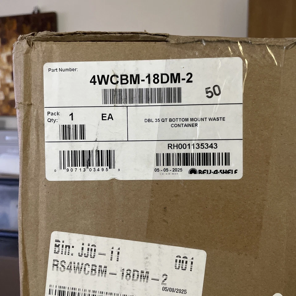 Contenedor de residuos extraíble de montaje inferior doble Rev-A-Shelf 4WCBM-18DM-2, gris Foto 3 de 4