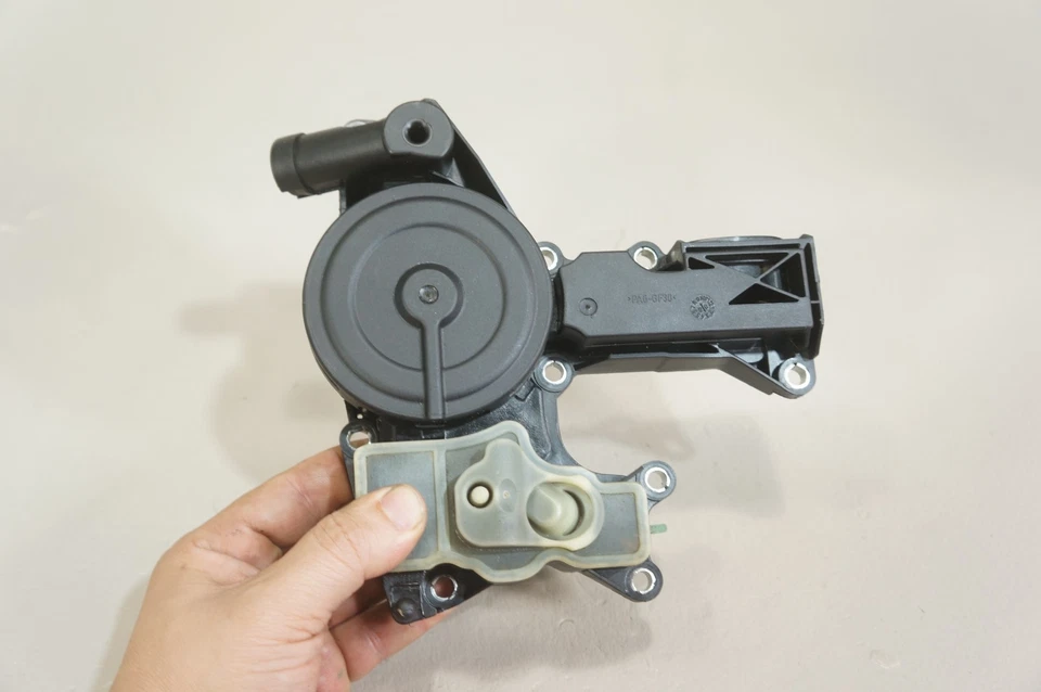 Audi Q3 A4 A5 A6 Allroad Volkswagen Tiguan PCV cárter válvula de presión fabricante de equipos originales Foto 2 de 4