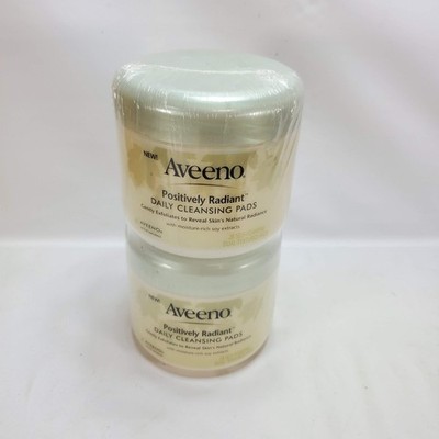 2 AVEENO Positively Radiant DAILY CLEANSING Self-Foaming Dual Texture Pads 28 ct