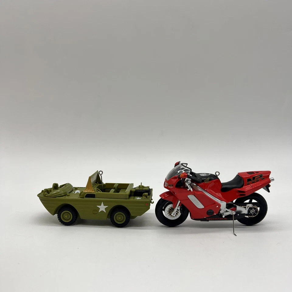 Lote de 2 camiones anfibios Hallmark barco militar y motocicleta Honda NR750 diecast Foto 2 de 4