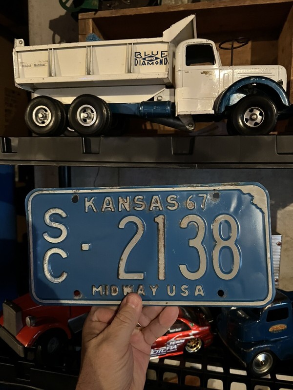 Vintage Kansas License Plate  1967 Midway  USA Man Cave Garage Collector ￼