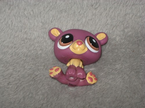 Hasbro Littlest Pet Shop LPS #1602 Purple and Cream Polar Bear 250423A3 - Picture 6 of 7