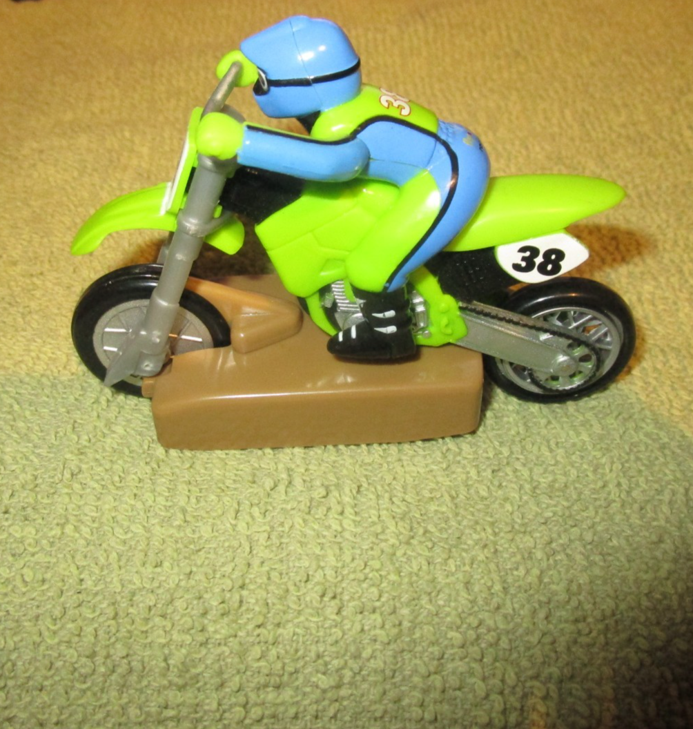 TYCO X-TREME LIKE AFX JEREMY McGRATH #38 MAGNETIC MOTOCROSS STUNT BIKE NEW