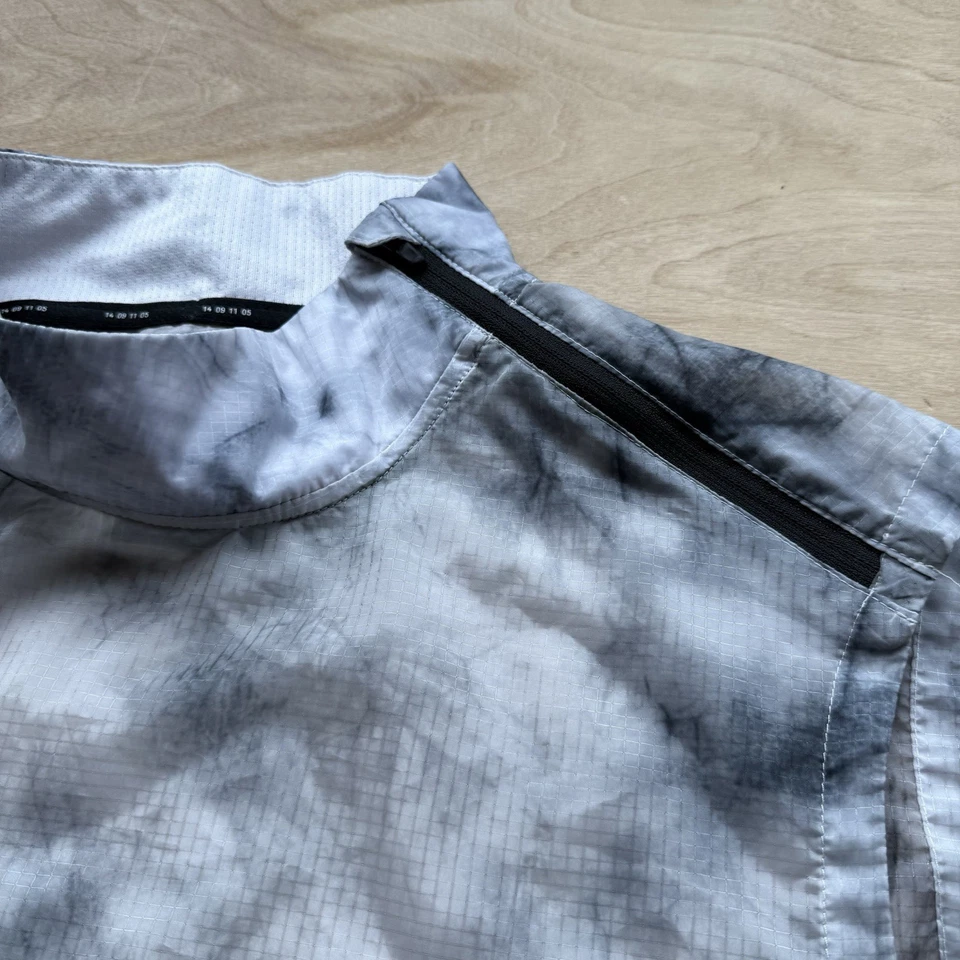 Nike Tech Transform Water Repellent Running Black Gray Vest BV5679-065 Mens XL - Image 2 of 4