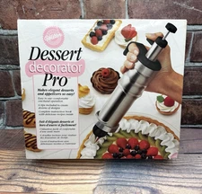 Wilton Dessert Decorator Pro Frosting Icing Gun w/ Tips Baking Cookies Cakes