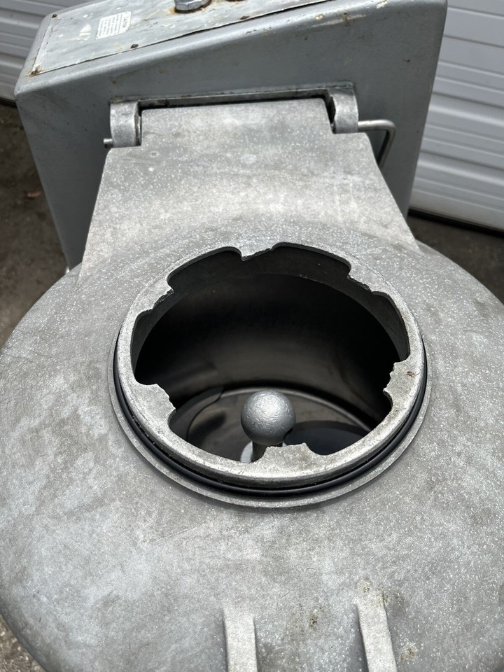 Robot Coupe R25T 25 Liter Commercial Tilting VCM Vertical Cutter Mixer ...