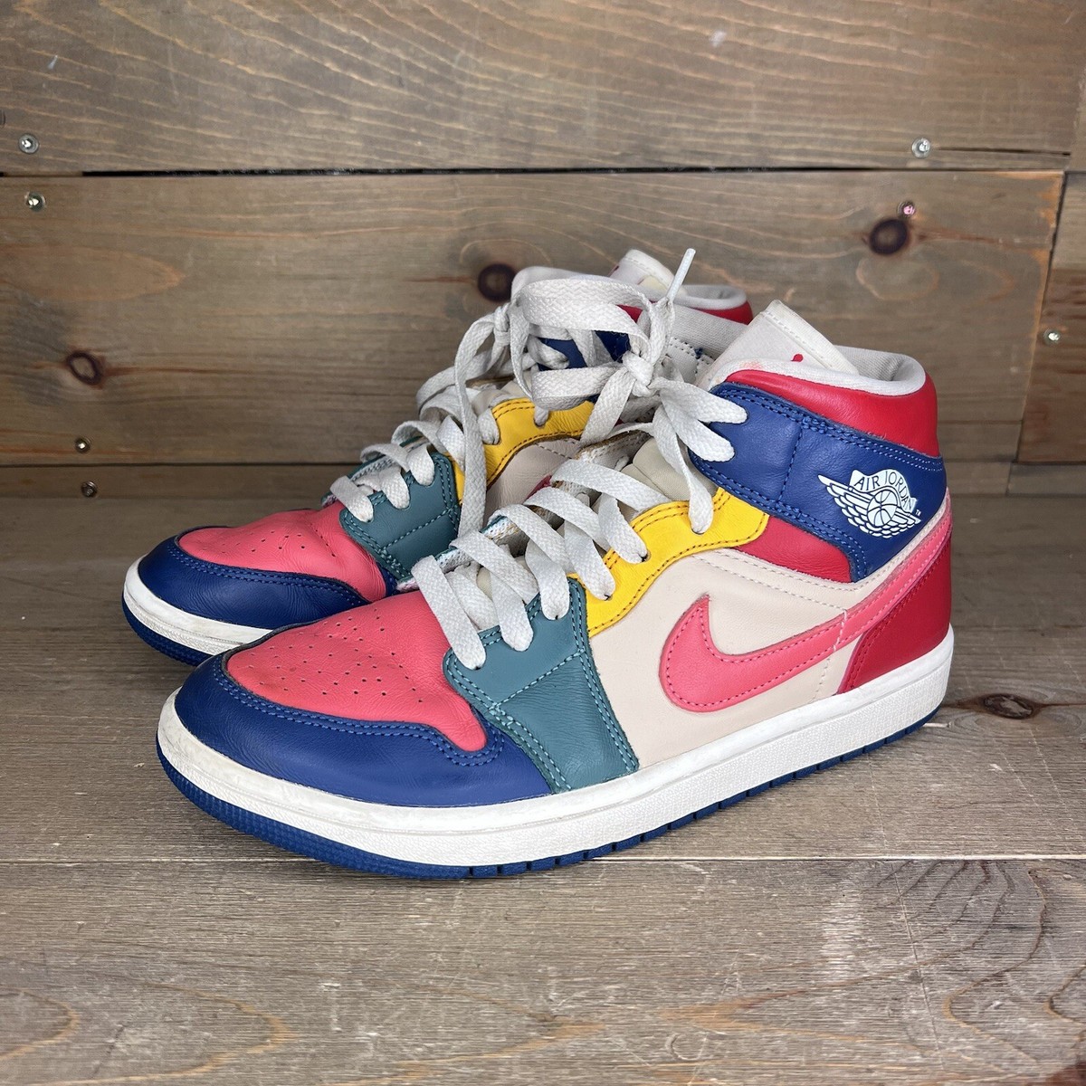 スニーカー Nike Air Jordan 1 Mid SE Multi Color DN3738-400 Nike Air Jordan Retro 1 Mid SE Multi Color DN3738-400 2022
