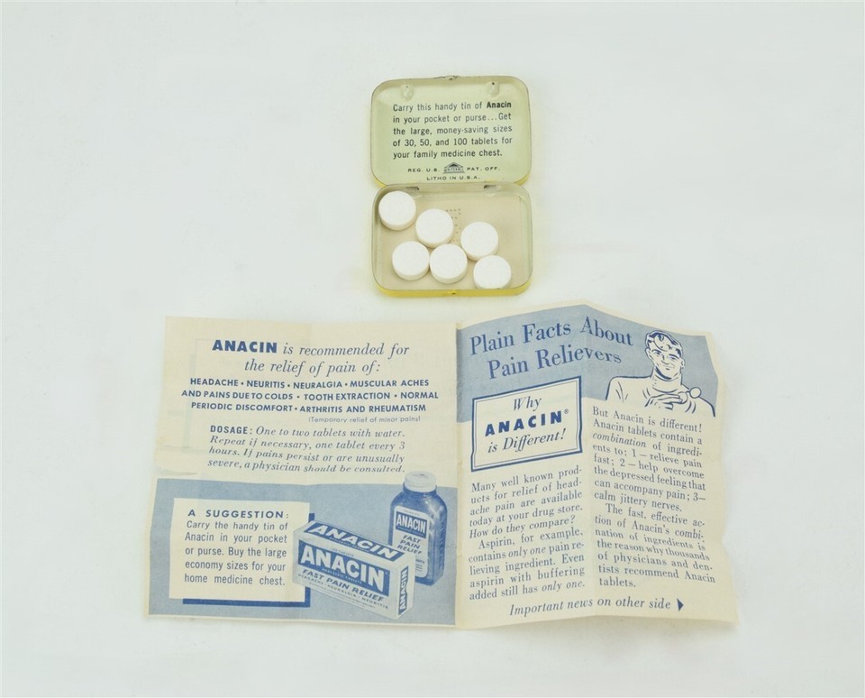 Vintage Boy Scouts Johnson & Johnson OFFICIAL FIRST AID KIT Tin w