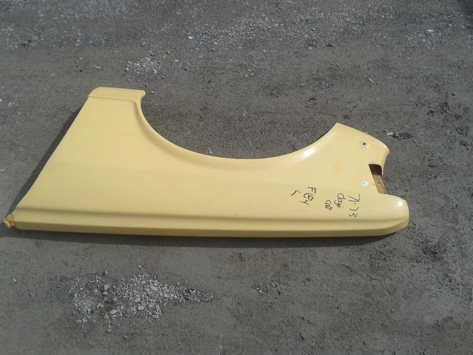 1971 - 1973 道奇 Colt 左挡泥板 F184 — 第 3/4 张图片