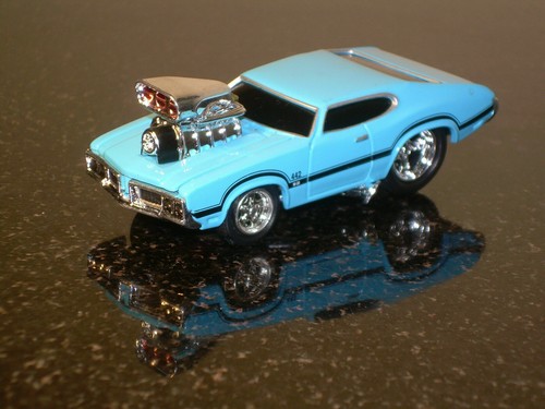 MUSCLE MACHINES 1/64 SCALE DIE CAST CARS FOR SALE LARGE SELECTION PICK YOURS - Picture 46 of 141