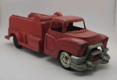 VINTAGE TRU-SCALE DIECAST MUNICIPAL FIRE DEPT. TRUCK 9 1/2'' LONG