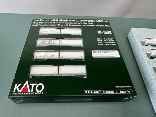 Kato 10-1892 - RhB - Rungenwagen mit Container - 4er Set - Spur N (DE) | Zustand: Neu