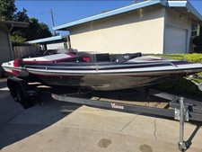 1991 Commander Boat Open Bow