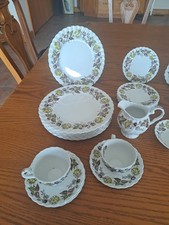 Preços baixos em Serviço de Jantar Johnson Brothers Conjunto | eBay
