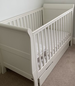mia cot bed