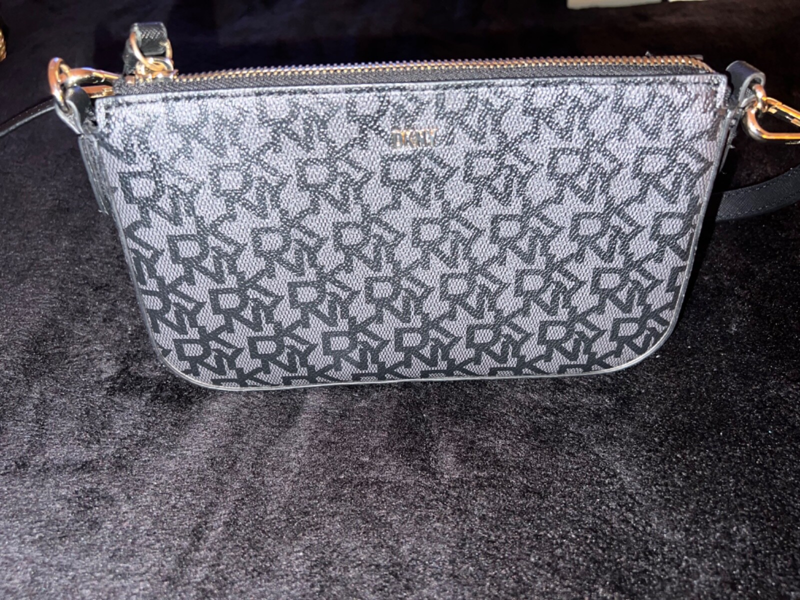 dkny cross body bag in a very good condition/ no marks /no defects/ black eBay