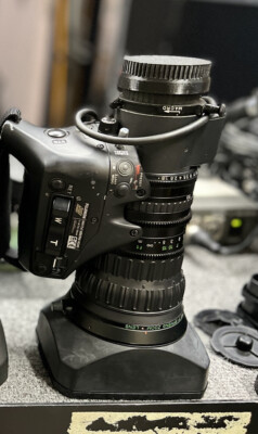 Objectif Zoom Fujinon A17x7.8BERM-M28 AT2 D'occasion, Monture B4, Motorisé