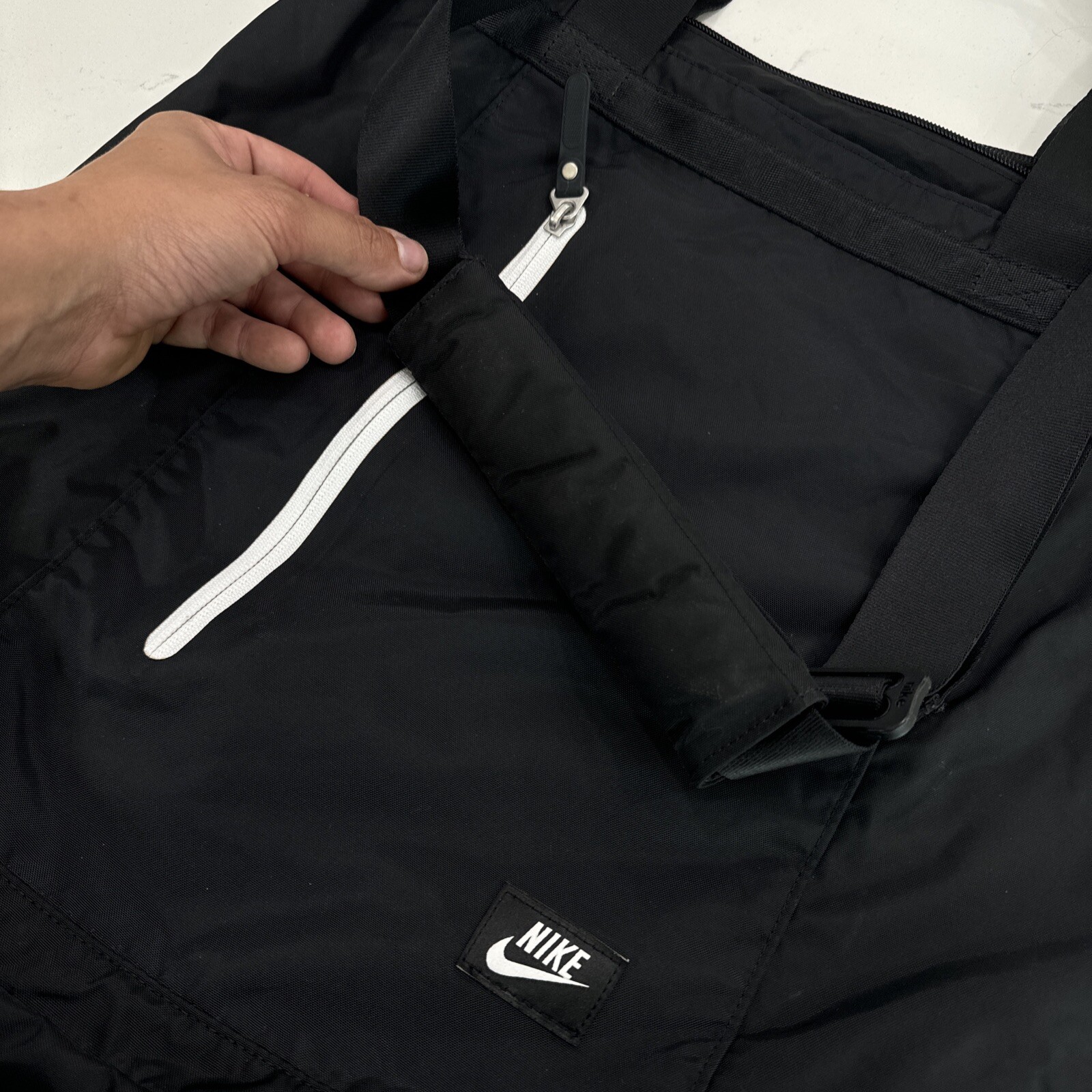Vintage VTG Nike Unisex  Large Crossover Body Bag Black Adjustable Strap image 3