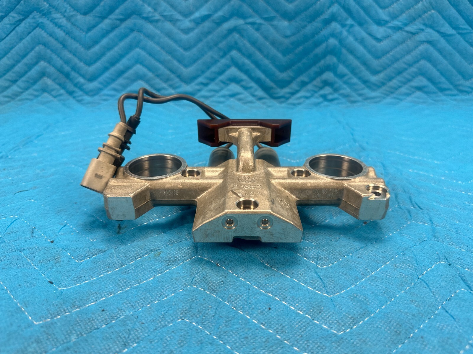 Bentley Flying Spur Tensioner Mount Head Control Camshaft Driver Side 06-12 OEM
