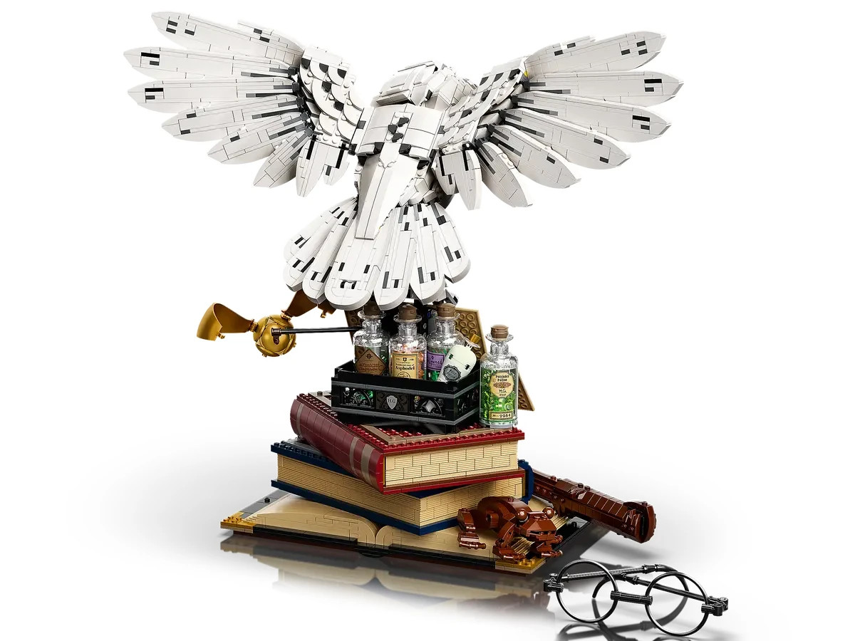 LEGO Harry Potter #76391 Hogwart Icons Collectors' Edition