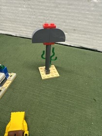 LEGO 3830 SpongeBob Bikini Bottom Express Bus Stop With SpongeBob & Patric