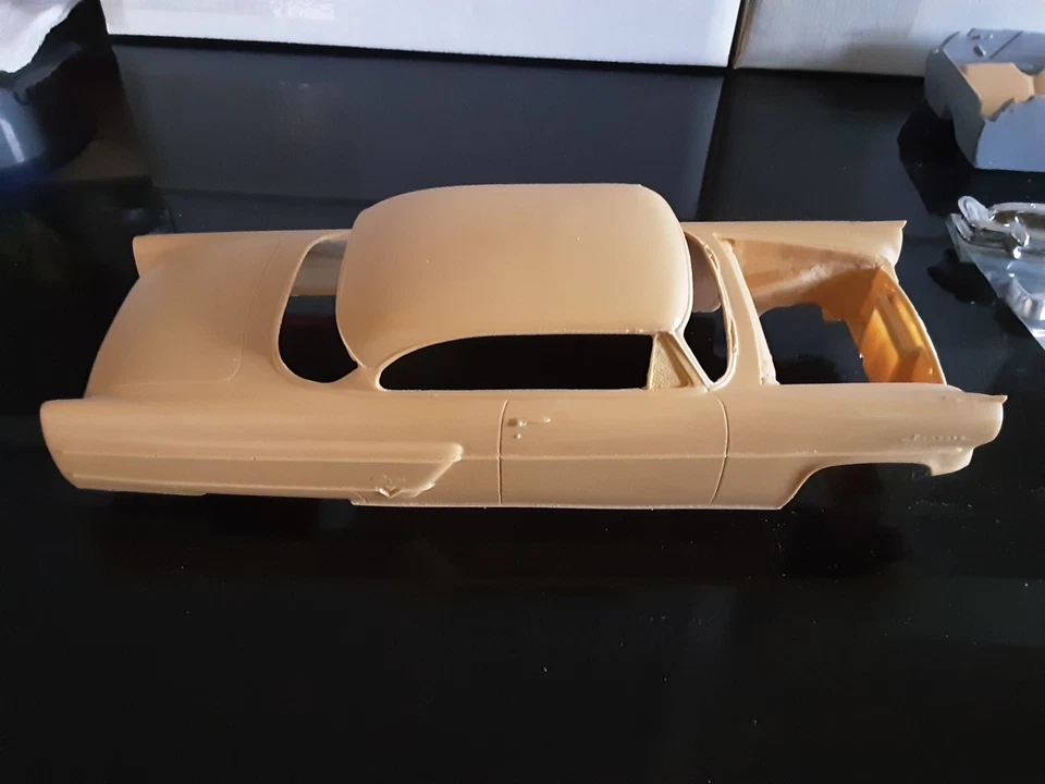 R&R VACUUM CRAFT 1954 LINCOLN HARDTOP RESIN MODEL CAR PARTS KIT - Image 4 of 4