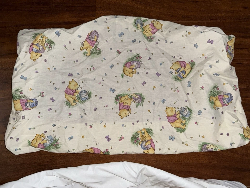 Juego de ropa de cama clásico vintage de moisés para bebé Pooh Winnie the Pooh borde de encaje infantil Foto 2 de 4