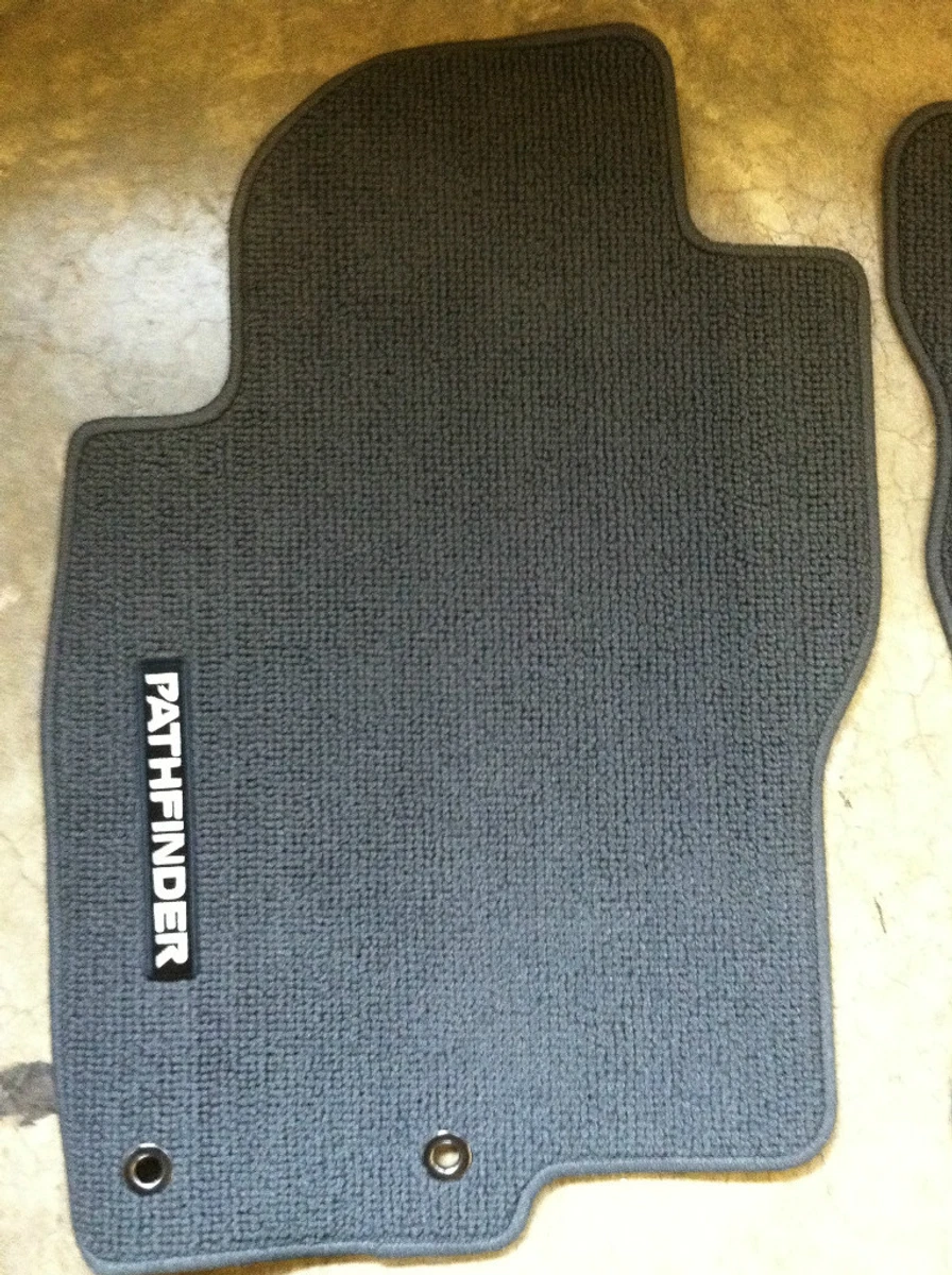 NEW OEM 2005 2007 NISSAN PATHFINDER CARPET FLOOR MATS CHARCOAL COLOR ONLY