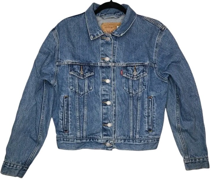Levi's Vintage Trucker Denim Jean Button Front Jacket 77715 Levi's Vintage Trucker Denim Jean Button Front Jacket 77715