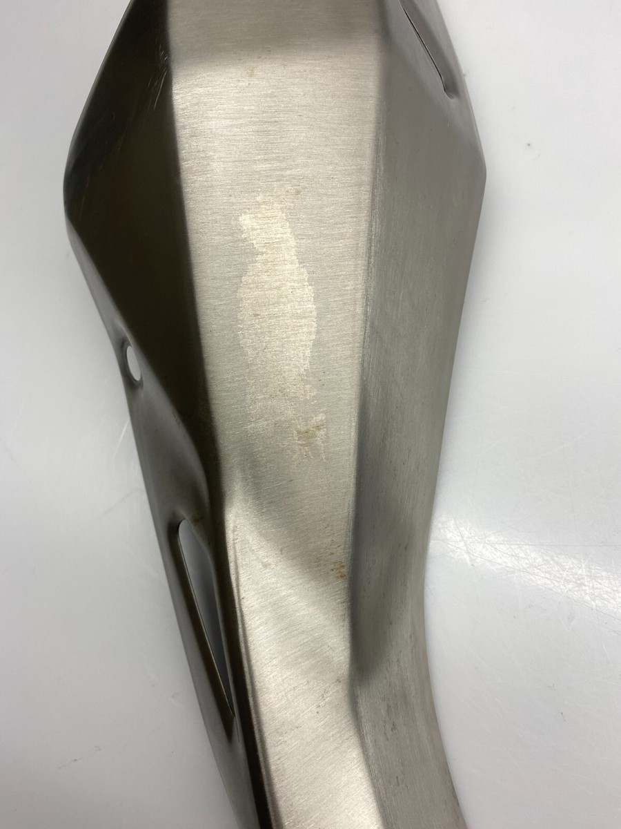 【かべ】　FURY 18g KAWASAKI NINJA 400/500, Z400/500, 2018-2025 Muffler Cover