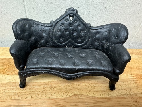 Vintage Miniature - Iron Art -Cast Iron Furniture Set - Picture 5 of 18
