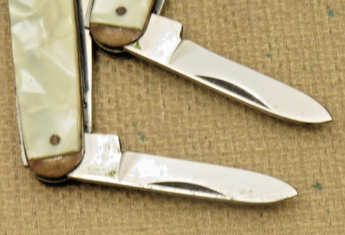 Antique Vintage ROYAL BRAND Small Jack Knives - Made by Utica