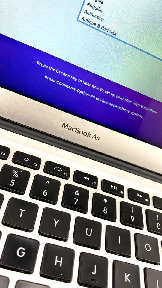 MacBook Air 13 inch Intel Core i5 1.8Ghz 2017 8GB RAM 256GB SSD A1466 Grad B UK - Image 4 of 4