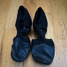 Capezio Women&rsquo;s Black Jazz Dance Shoes for Dance Practice & Performance