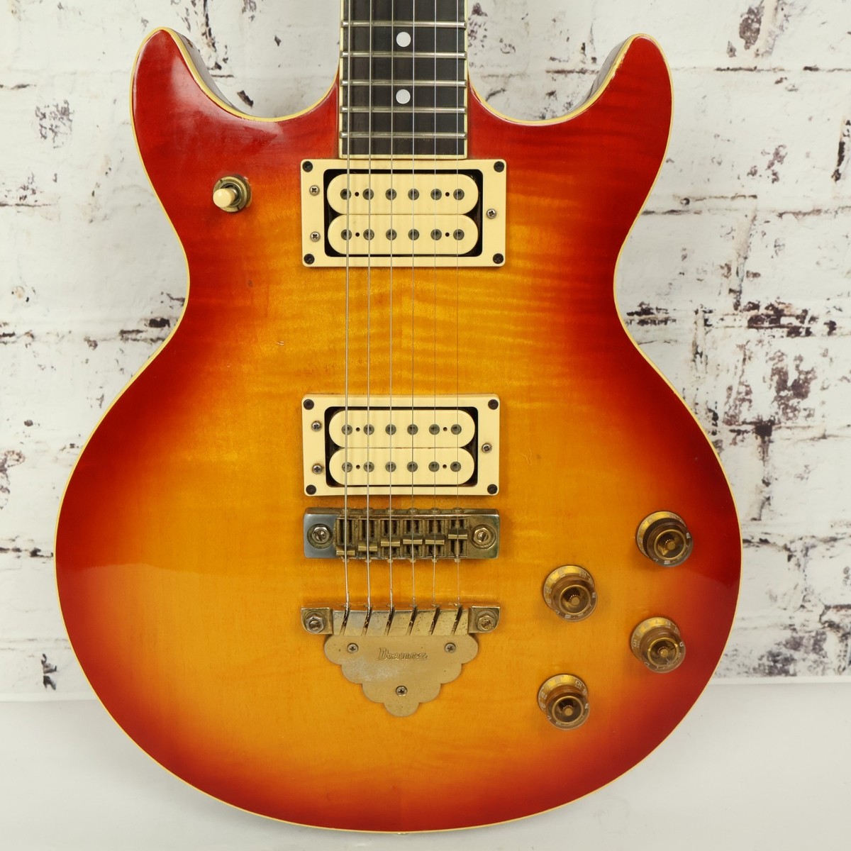 1981 Ibanez Artist Series AR-100 Cherry Sunburst Electric Guitar