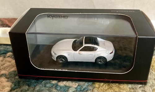 White Mazda Roadster RF RS 2016 KYOSHO 1:64 Scale Diecast Model Car In Box