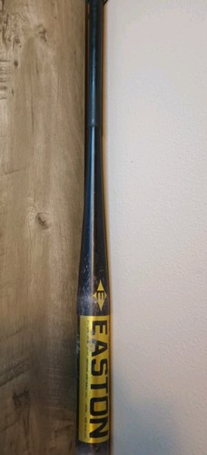 Easton black magic Softball Bat 2 1/4 Dia, 34in 38oz Model -3438 Made USA