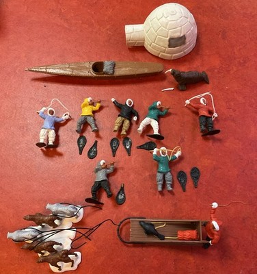 VINTAGE TIMPO TOYS Eskimos Frozen North Serie 70er Hundeschlitten Boot Iglu Figuren