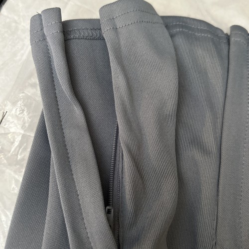 Fila Youth Training Pants • Grey S (7/8) 100% Polyester zipper bottom/pockets - Picture 3 of 4