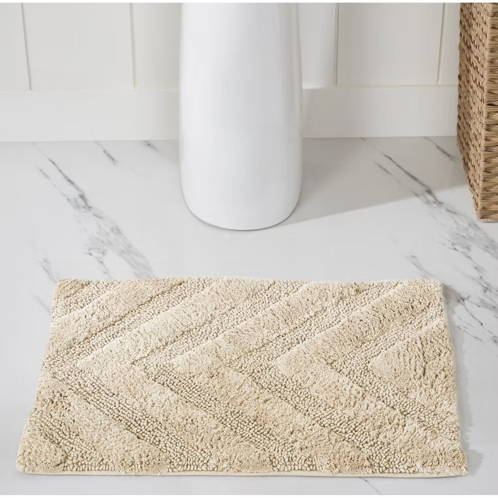 Better Trends Hugo 100 Cotton Tufted Non-Slip Backing Bath Rug 17 x 5590₽