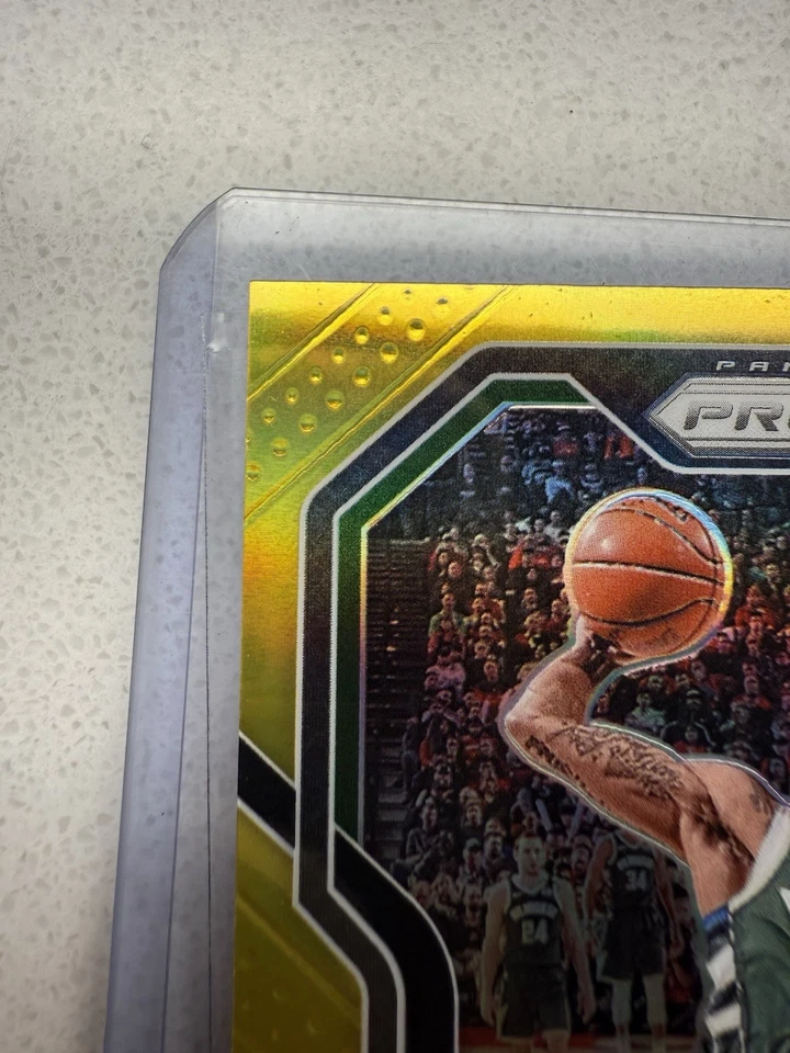Panini Prizm George Hill 2020-21 oro negro/5 Foto 4 de 4