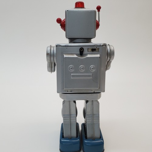 Robot di latta vintage Horikawa Star Strider argento Giappone anni 60 batteria op ricambi/riparazione - Foto 11 di 23