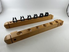 Wall-mounted billiard cue rack for 6 maple cues