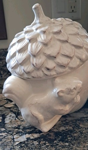 Vintage Pier 1 Imports Squirrels On Acorn Cookie Jar - Picture 4 of 7
