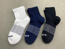 BOMBAS 3 Pairs Women Solid Honeycomb Quarter Socks Size Med Black White Blue