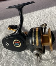 Penn 722Z Vintage Spinning Fishing Reel in Black/Gold Made in USA Tested/Working